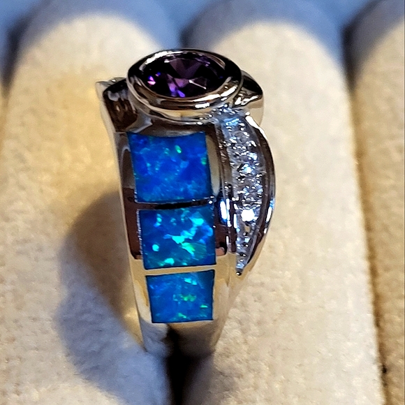 Exquisite .925 Sterling Silver Amethyst / Blue Fire Opal Ring Size 7 3/4 (New) - Picture 3 of 3